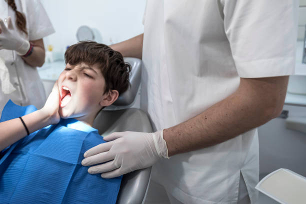 Best Urgent Tooth Repair  in Kenedy, TX